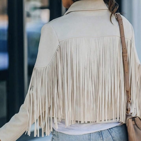 Wisteria Lane Faux Suede Cropped Fringed Jacket Beige Woman’s Sz M NWT - Picture 2 of 14